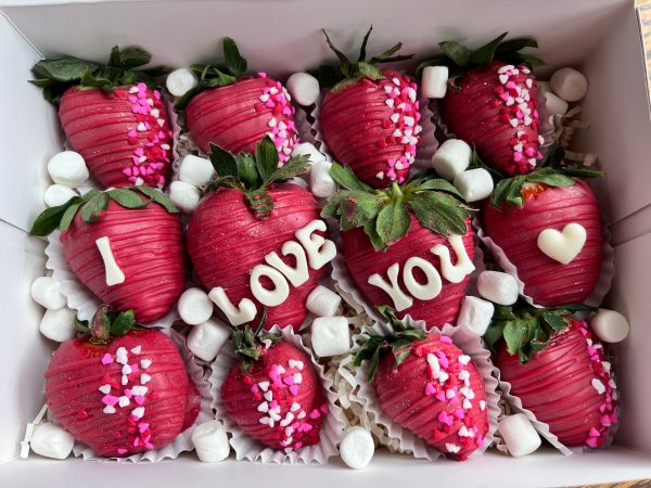 ILY Dozen Covered Strawberries