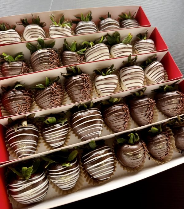 Strawberries 6 Piece Box